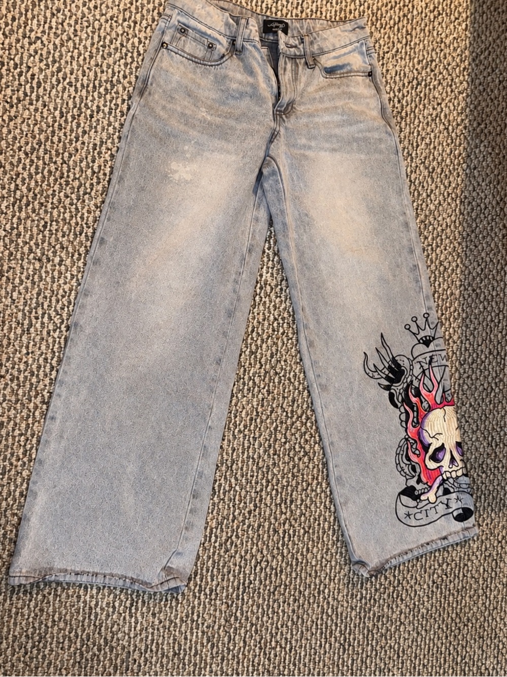 Ed Hardy Women's Gray Jeans with Pink Graphic Leopards SIZE 26 ADJUSTABLE WAIST - Picture 3 of 4
